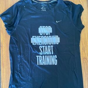 Nike Short Sleeve Training T-Shirt – Women’s M